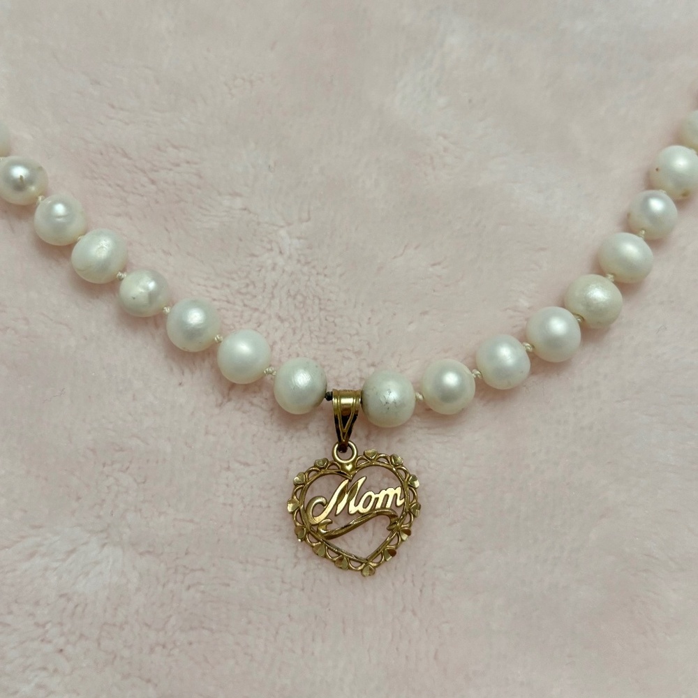 14K Pearl Heart Pendant Necklace